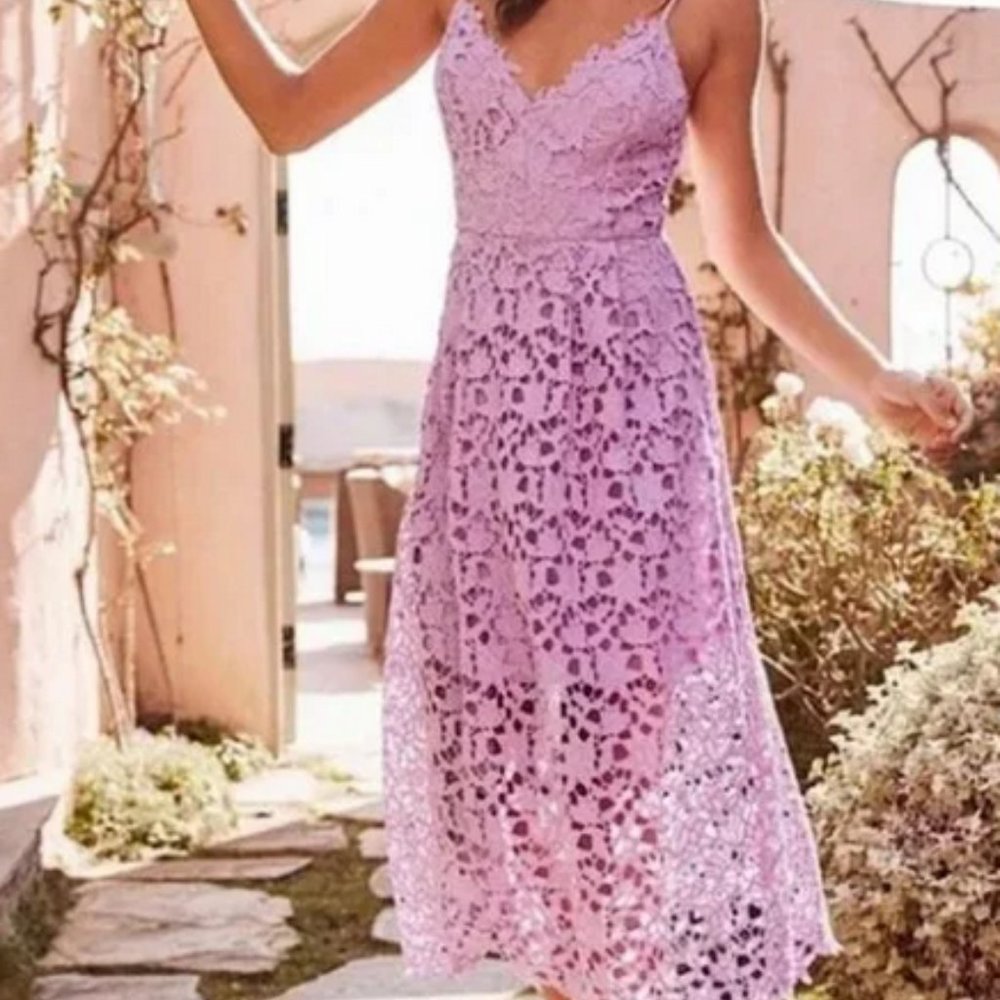 Astr the Label Lilac Lace Midi Dress - size small